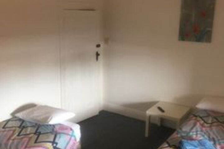 Room 12 of 20