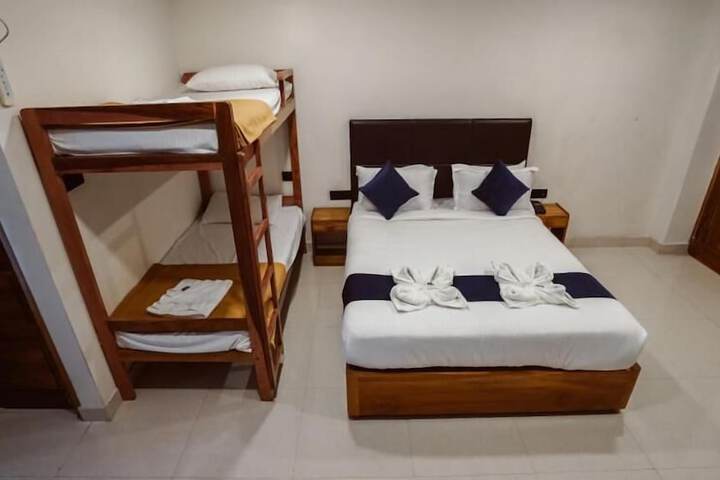 Room 14 of 32