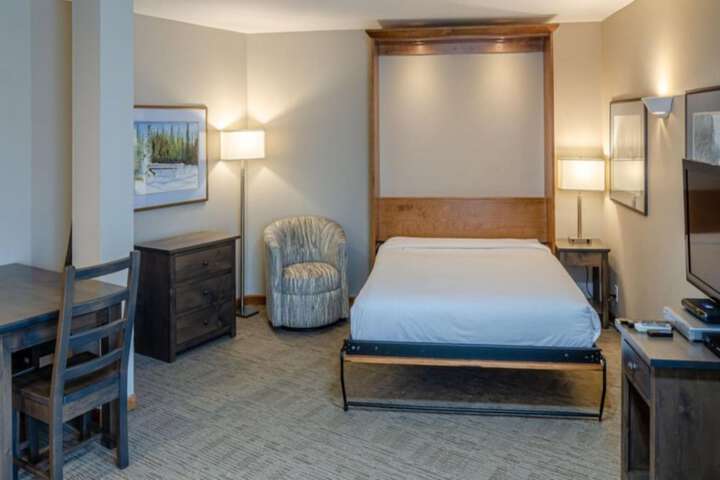 Room 9 of 266