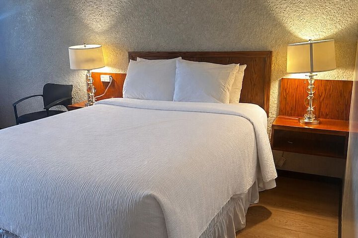 Room 5 of 37