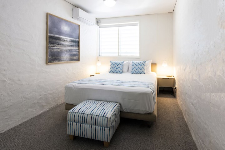 Room 3 of 61