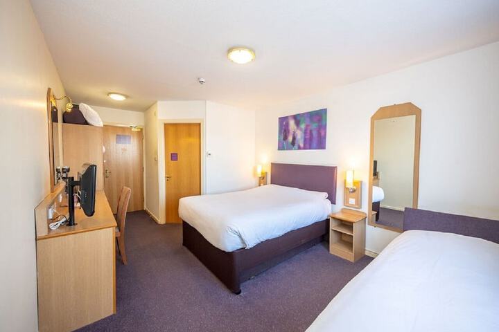 Room 9 of 52