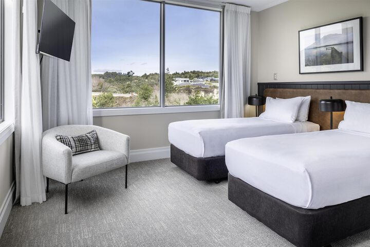 Room 27 of 160