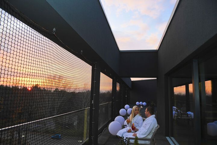 Sundeck 79 of 80