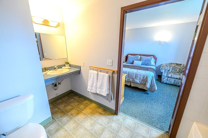 Room 6 of 19