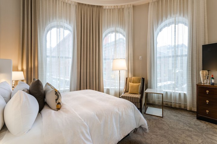 Room 90 of 169