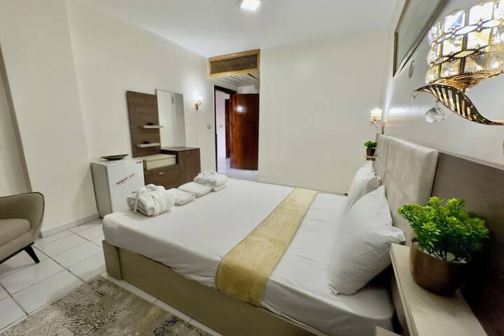 Room 34 of 120