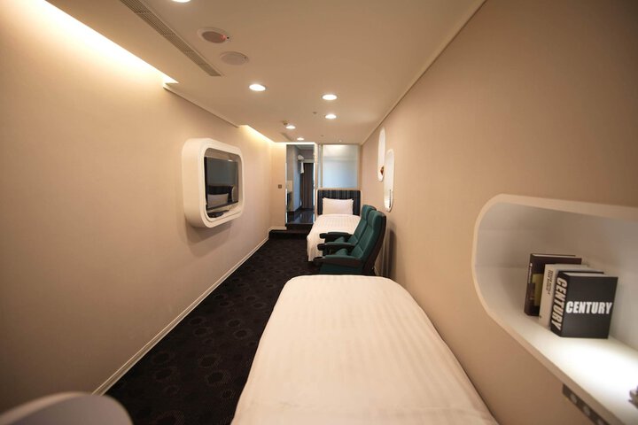 Room 17 of 61