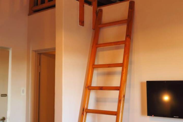Room 11 of 36