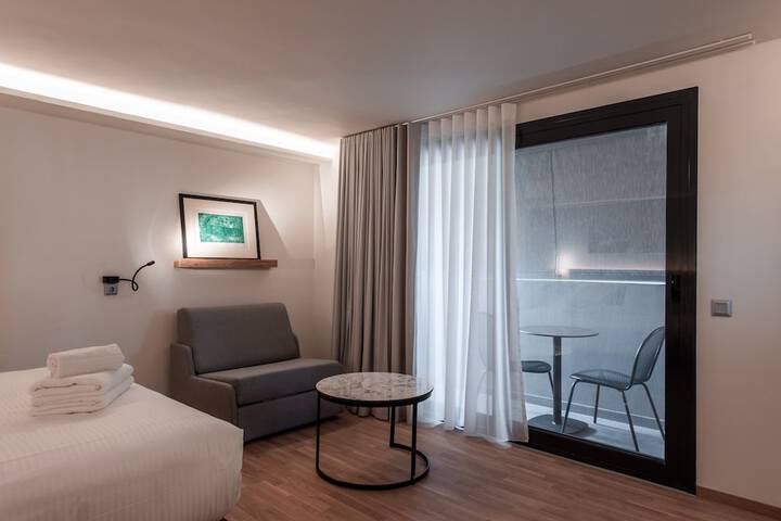Room 37 of 74