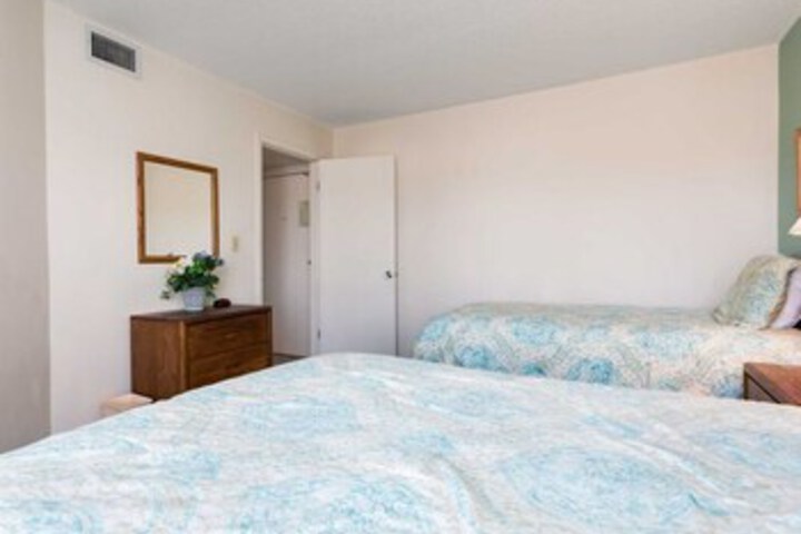 Room 119 of 122