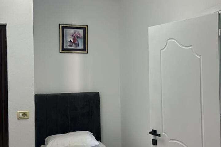 Room 49 of 65