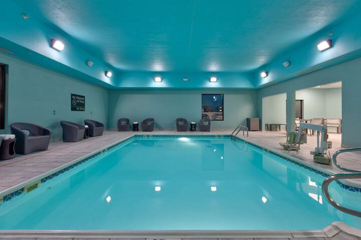 Pool 17 of 26