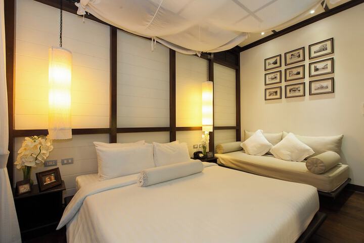Room 10 of 44