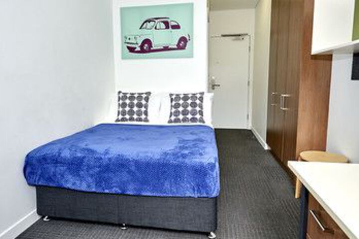 Room 9 of 70