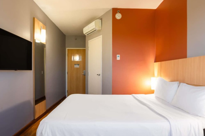Room 20 of 64