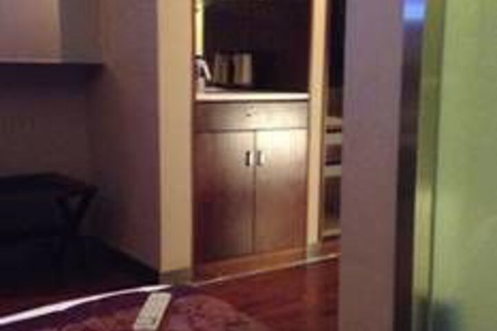 Room 4 of 24