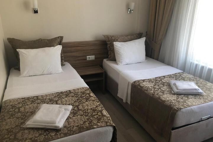 Room 13 of 44