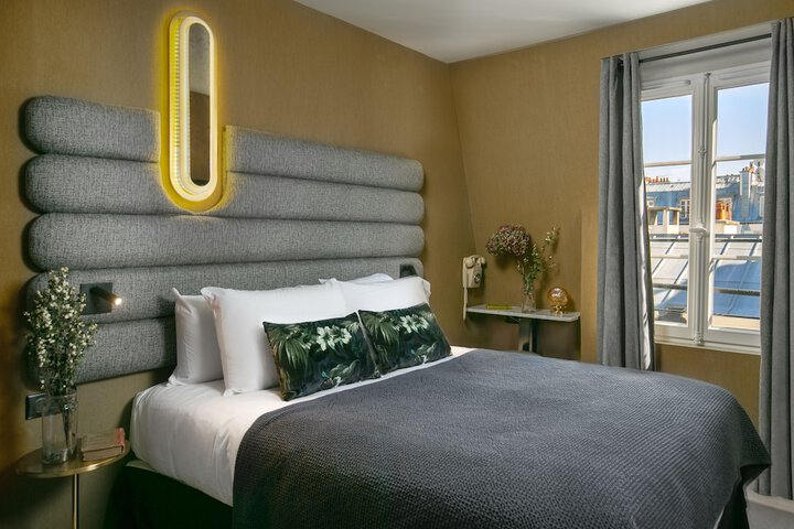 Room 6 of 28