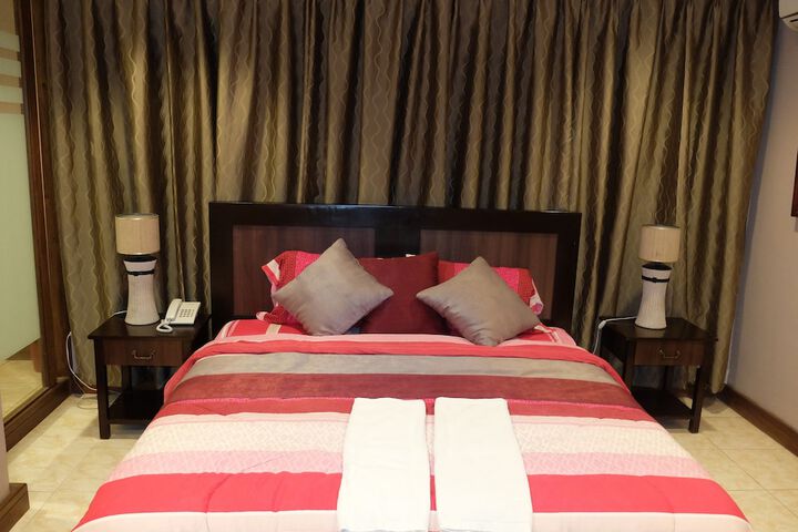 Room 14 of 82
