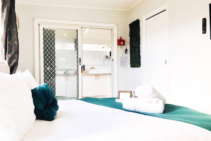 Room 9 of 29
