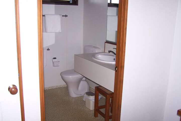 Room 42 of 57
