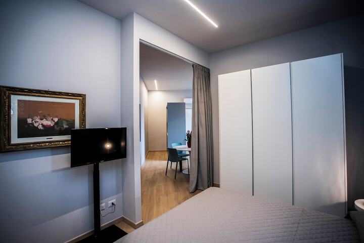Room 28 of 66