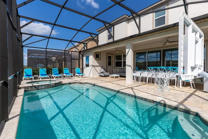Pool 17 of 30