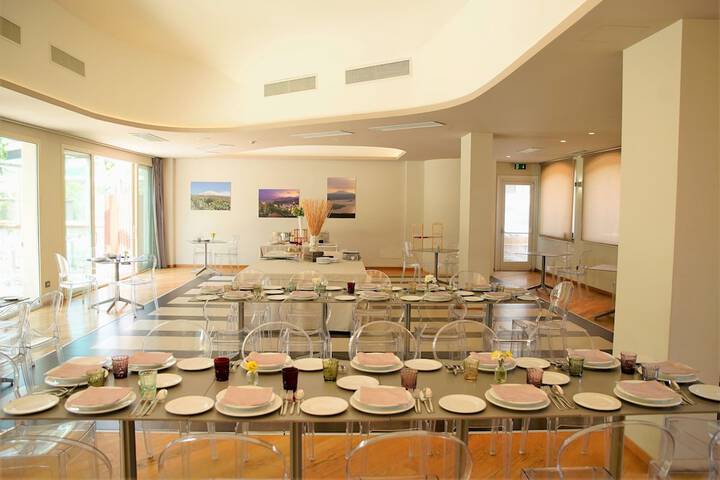 Dining 129 of 196