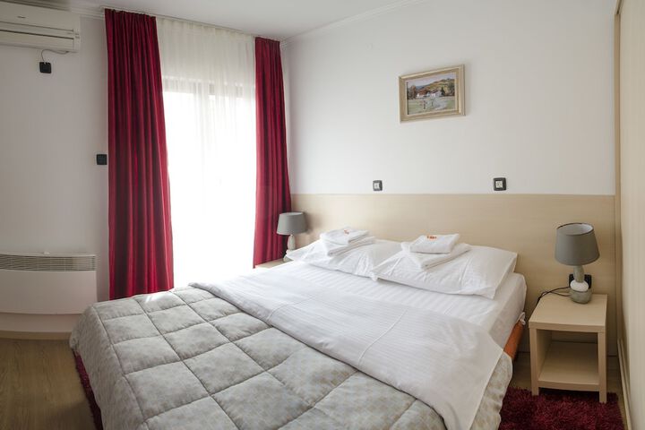 Room 3 of 18