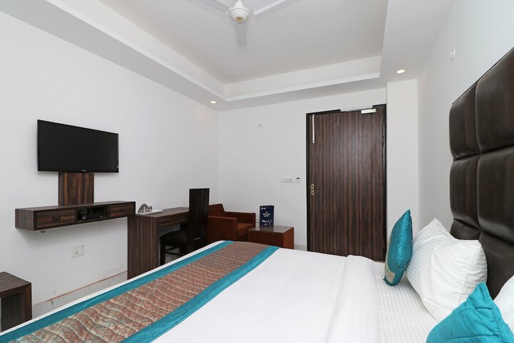 Room 15 of 126