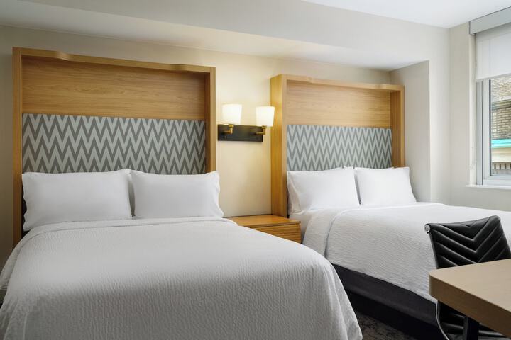 Standard Room, King or Two Doubles (3 of 10)