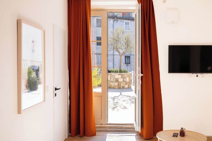Hotel 105 of 108