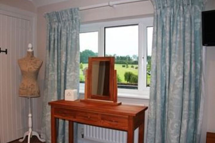 Room 6 of 15