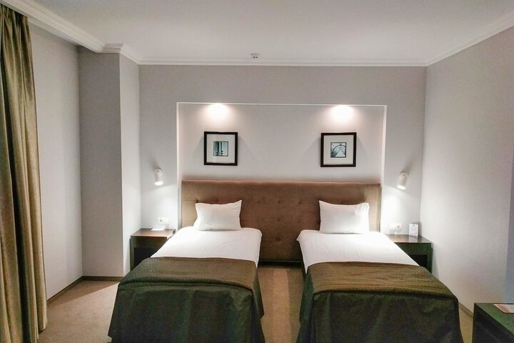 Room 19 of 86