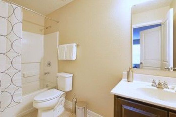 Room 5 of 26