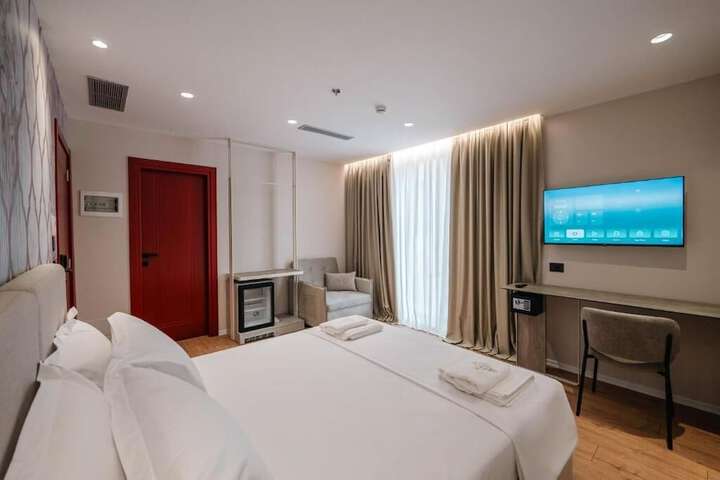 Room 56 of 86