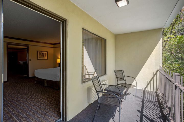 Room 26 of 43