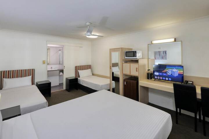 Room 3 of 69