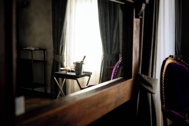 Room 33 of 120
