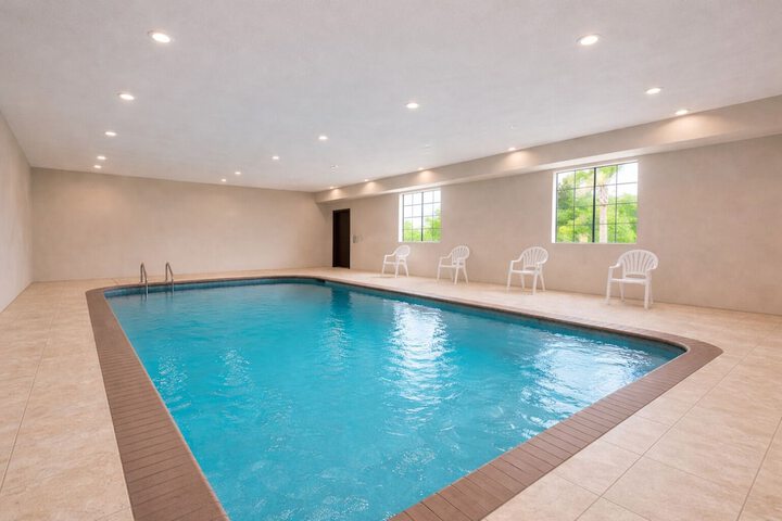 Pool 27 of 36