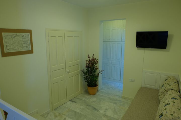 Room 57 of 131