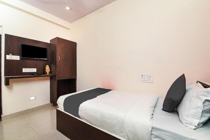 Room 14 of 26