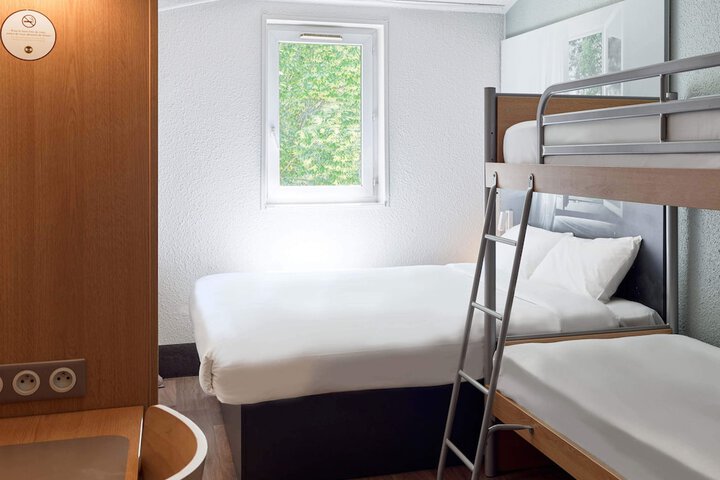 Room 7 of 22