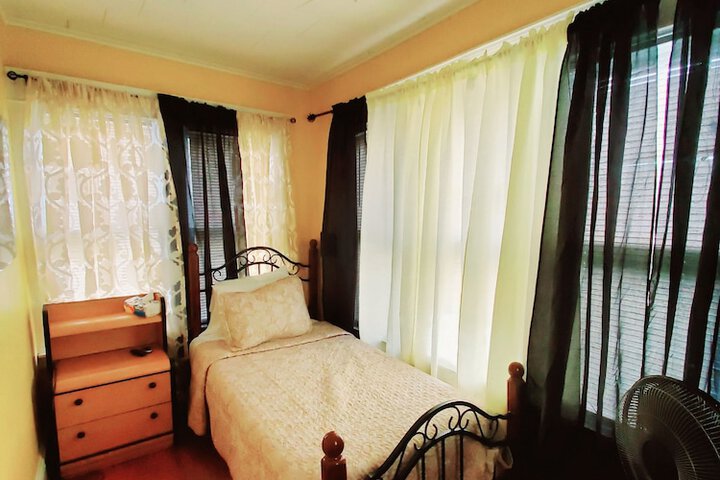 Room 19 of 33