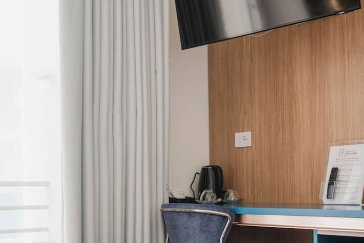 Room 40 of 122