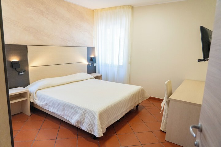 Room 17 of 72