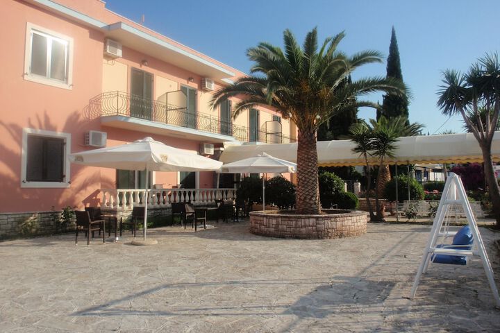 Hotel Exterior 22 of 25
