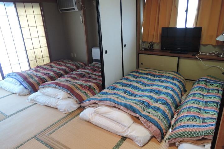Room 20 of 100