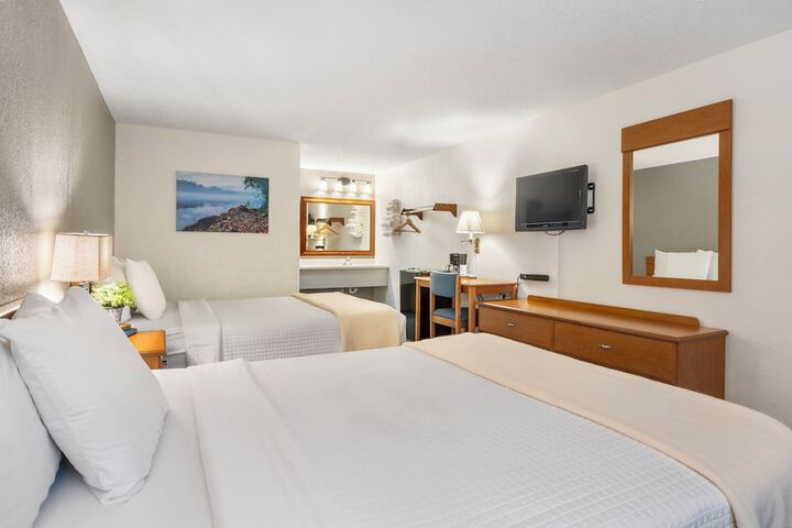 Room 9 of 40
